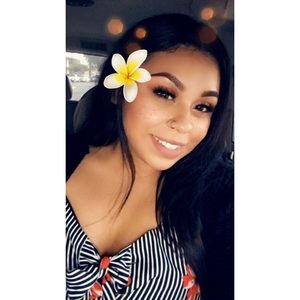 Meet your Posher, Alejandra